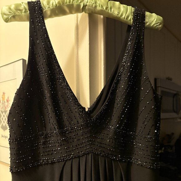 Jones New York Beaded Bodice V-Neck Cocktail Dress Size 10 - Picture 3 of 5